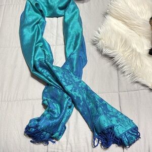 Beautiful pashmina scarf